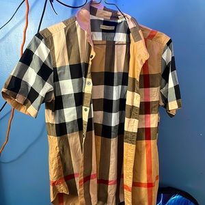 Burberry shirt medium short sleeve